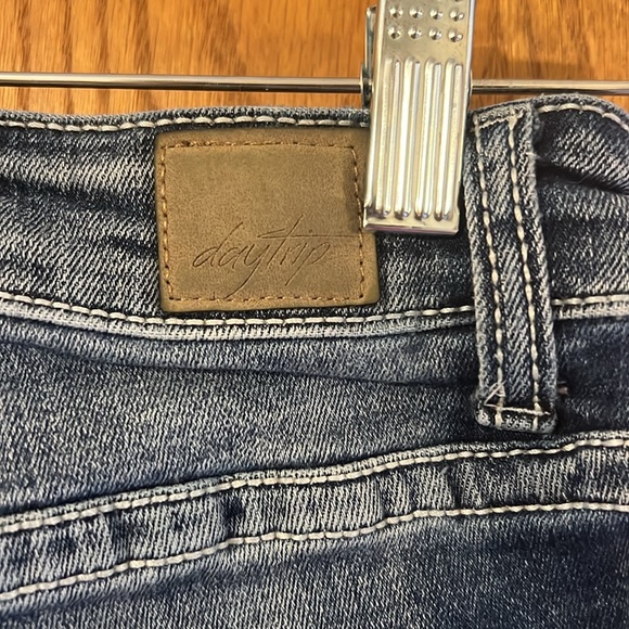 Daytrip Virgo Bootcut Size 26R Jeans - Picture 5 of 6
